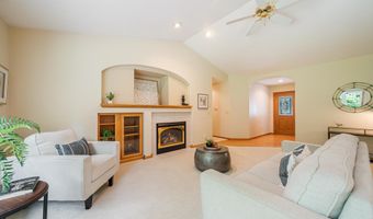1424 E KEYSTONE Ln, Appleton, WI 54913