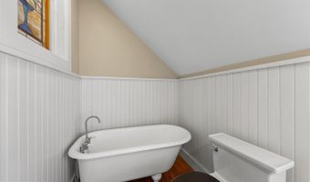 204 HOLLYWOOD St, Bethany Beach, DE 19930