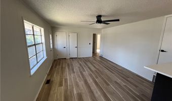 2 Lancaster Dr, Bella Vista, AR 72715