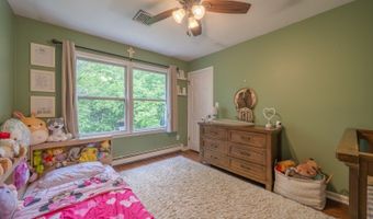 37 Evergreen Rd, Alloway, NJ 07461