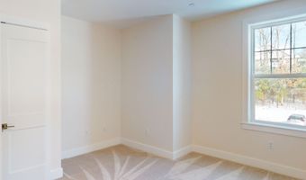 1 Longview Dr 205, Atkinson, NH 03811
