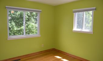 3393 Burbank Dr, Ann Arbor, MI 48105