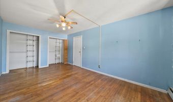200 Merrick Rd Q, Amityville, NY 11701