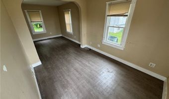520 Ardella Ave, Akron, OH 44306