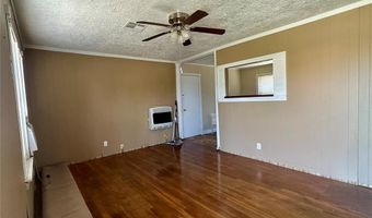 1137 E Chestnut St, Altus, OK 73521