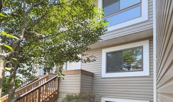 5766 VILLAGE GREEN Dr 10/5766, Alexandria, VA 22309