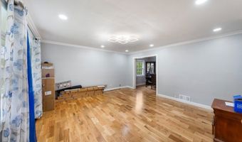 73 Davis Dr, Bergenfield, NJ 07621
