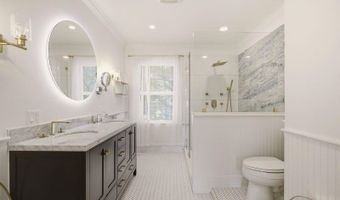 8 Champlin St, Newport, RI 02840
