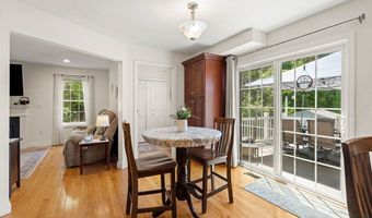 34 Amesbury Ave, Amesbury, MA 01913
