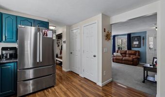 5 Whitetail Ln, Chester, NH 03036