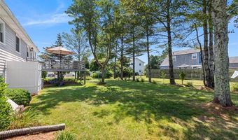 14 Davisville Ln, Narragansett, RI 02882
