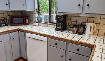 430 PINE St, Brookings, OR 97415