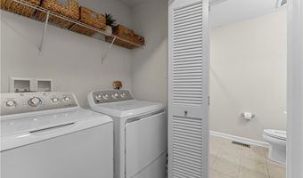 2804 Pointe View Dr, Adams Twp., PA 16046