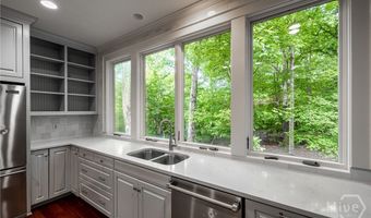 38 River Shoals Dr, Athens, GA 30606