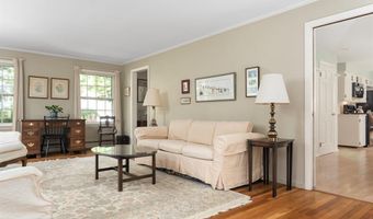 58 Sycamore Dr, East Greenwich, RI 02818