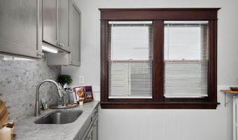 28 Kent St, Albany, NY 12206