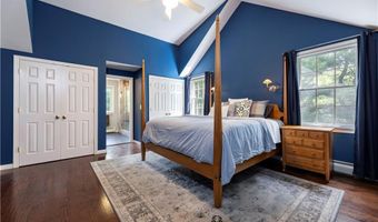 258 Woodridge Dr, North Kingstown, RI 02874