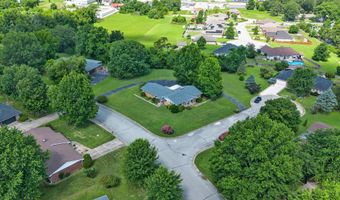 1635 Oak Dr, Aurora, MO 65605