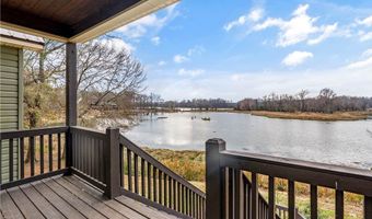 1388 Cypress Pointe Dr, Akron, AL 35449