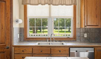 8022 Sidney Gautreaux Rd, Abbeville, LA 70510