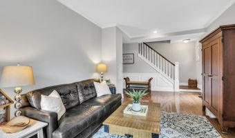 42037 N Old Lake Ave, Antioch, IL 60002