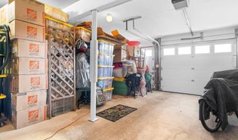 55 Mill Plain Rd 8-1, Danbury, CT 06811