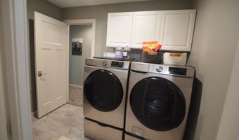 2413 S Lawson St, Aberdeen, SD 57401
