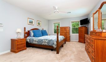 12 Fawn Ridge Dr, Brookfield, CT 06804