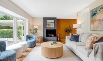 4808 BRADFORD Dr, Annandale, VA 22003
