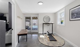40 Charlotte Ave, North Kingstown, RI 02874