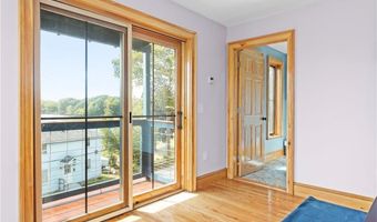 388 Sea View Dr, Warwick, RI 02889