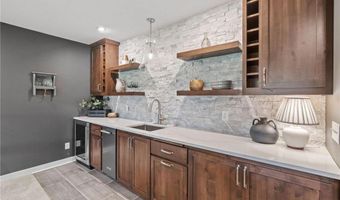 16321 Dryden Rd, Lakeville, MN 55044