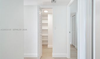 20400 W Country Club Dr 610, Aventura, FL 33180