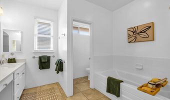 70 Hoku Puhipaka St, Kahului, HI 96732