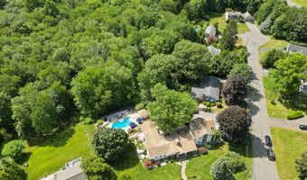103 Glenbrook Dr, Cheshire, CT 06410