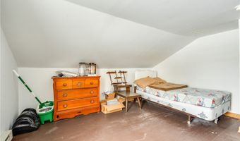 1314 Bank St, Atwater, OH 44201