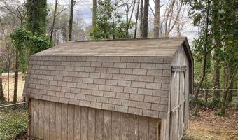 1827 LeVance St, Asheboro, NC 27203