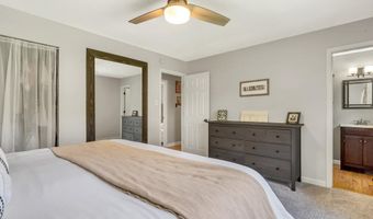 2302 Crystal Wood Dr, Arnold, MO 63010