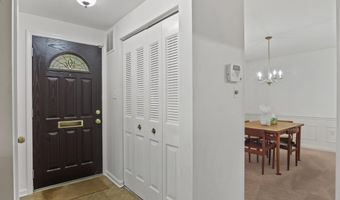 4301 GREENBERRY Ln, Annandale, VA 22003