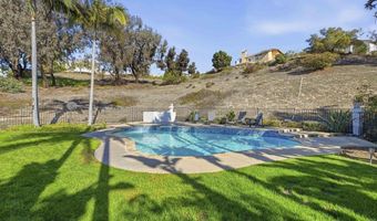 2070 Tiffany Dr, Oceanside, CA 92056