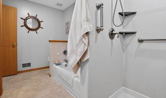 13310 Glenhaven Ct, Apple Valley, MN 55124