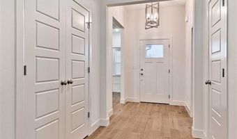 8 Plymouth Cir, Bella Vista, AR 72715