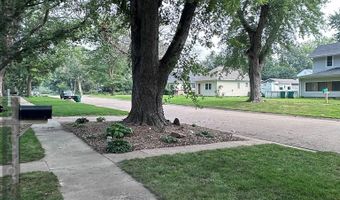 709 N St, Aurora, NE 68818