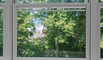 240 S Cove Rd, Burlington, VT 05401