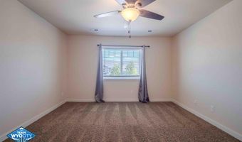 6866 Umpqua River Rd, Casper, WY 82604