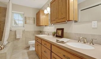1258 Guinn Ln, Bartlesville, OK 74006