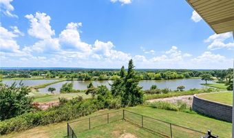3911 Golf Course Dr, Alma, AR 72921