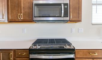 723 W Spaniel Dr, Ann Arbor, MI 48108