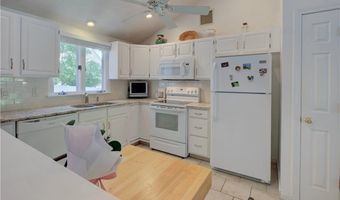 60 North St, Cranston, RI 02920
