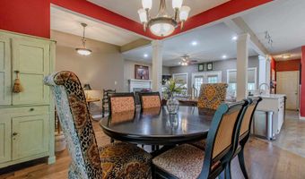 8900 Hinkson Rd, Benton, AR 72019